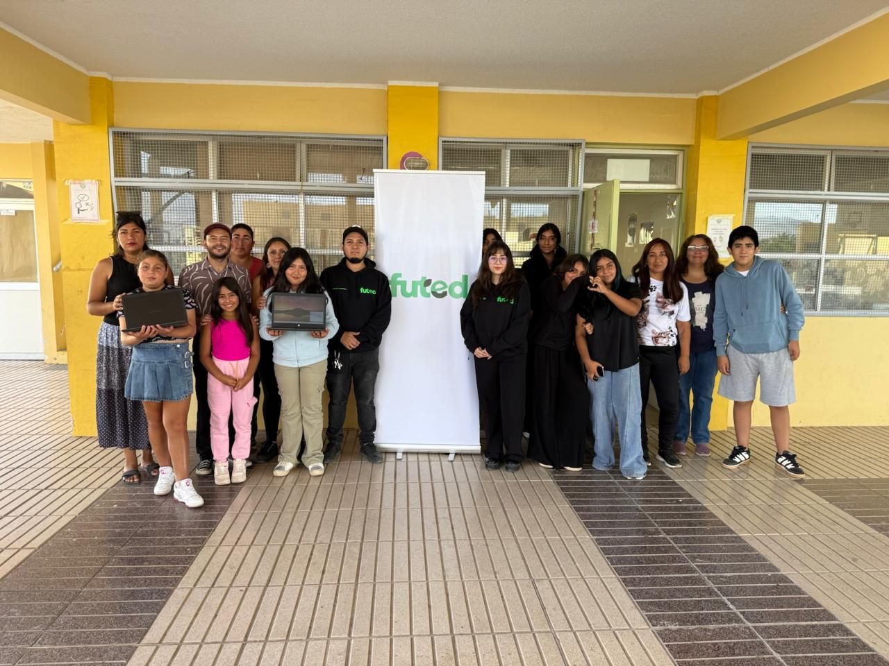 Foto de Notebooks para la Escuela San Pedro de Copiapó